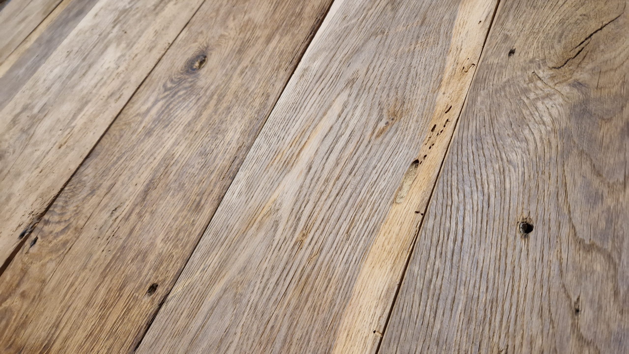 Reclaimed Sanded and Brushed Oak Flooring